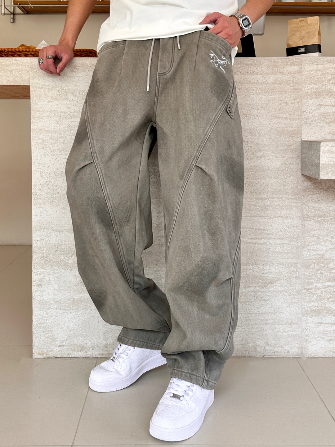 始祖鸟 2025秋冬最新系列男士加厚休闲裤！内里加绒，非常保暖，北方的宝子们赶紧备上！采用客供弹力柔棉材