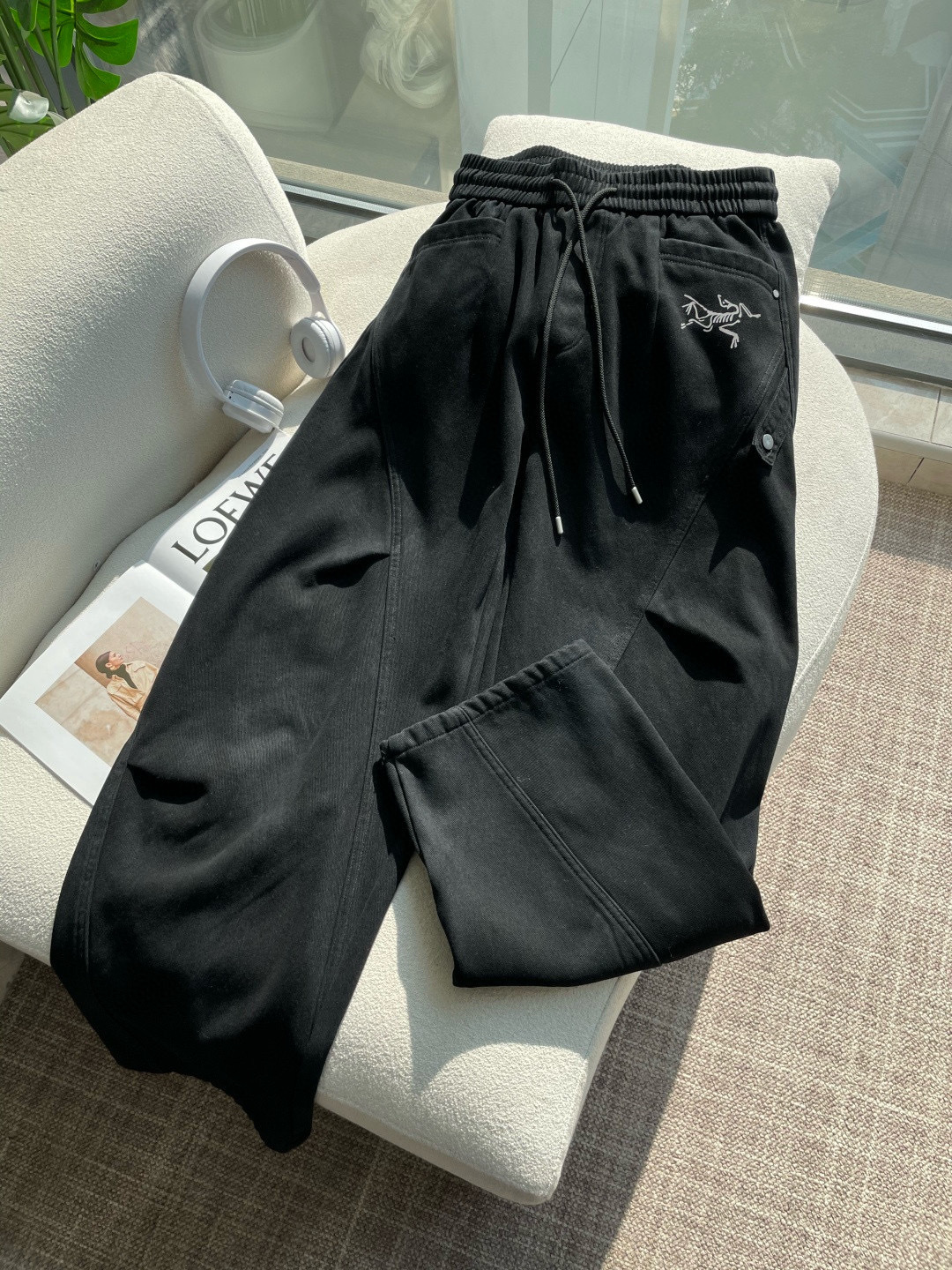 始祖鸟 2025秋冬最新系列男士加厚休闲裤！内里加绒，非常保暖，北方的宝子们赶紧备上！采用客供弹力柔棉材