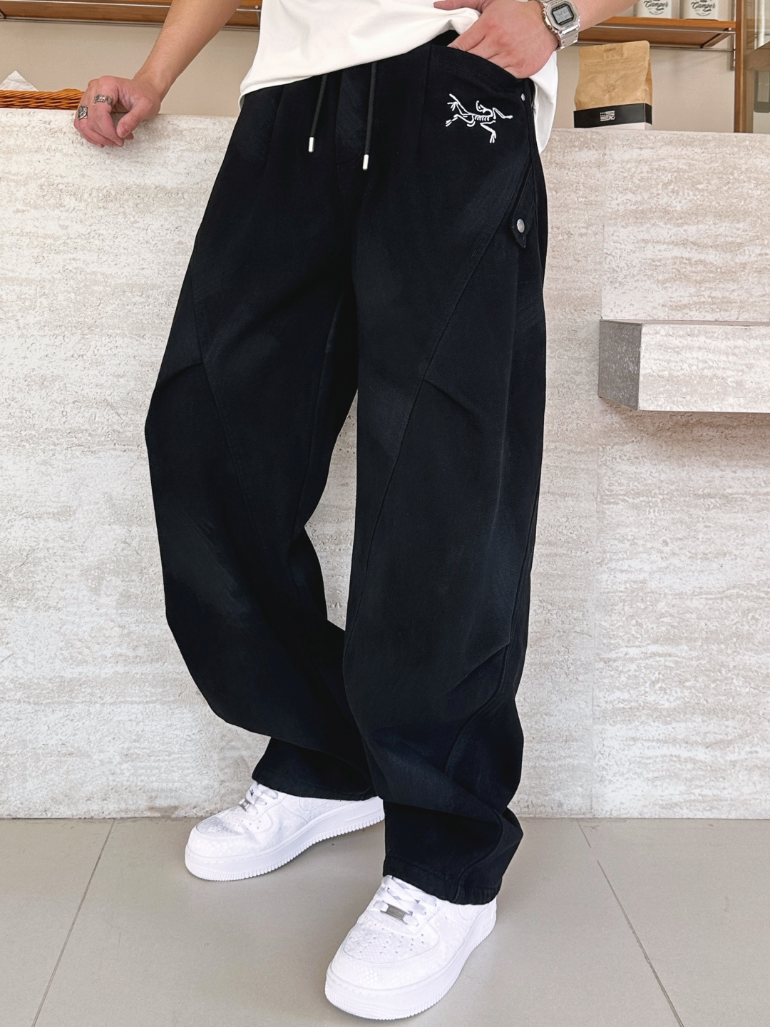 始祖鸟 2025秋冬最新系列男士加厚休闲裤！内里加绒，非常保暖，北方的宝子们赶紧备上！采用客供弹力柔棉材