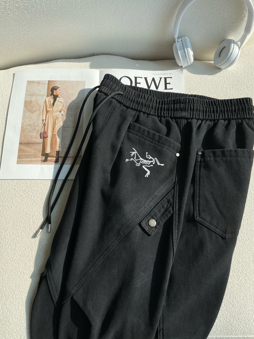 始祖鸟 2025秋冬最新系列男士加厚休闲裤！内里加绒，非常保暖，北方的宝子们赶紧备上！采用客供弹力柔棉材