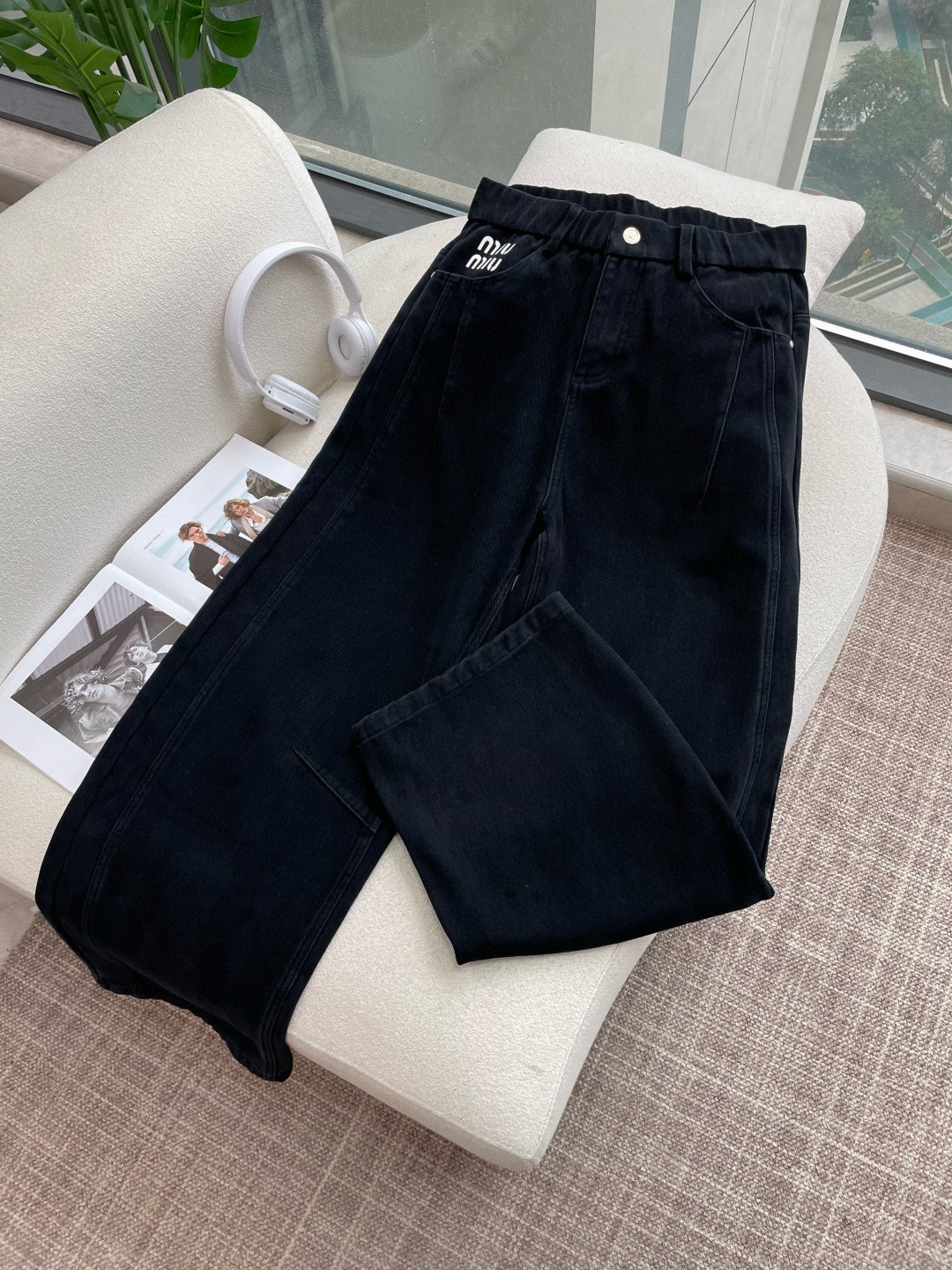 miumiu2025秋冬最新系列男士加厚休闲裤！内里加绒，非常保暖，北方的宝子们赶紧备上！采用客供弹力柔