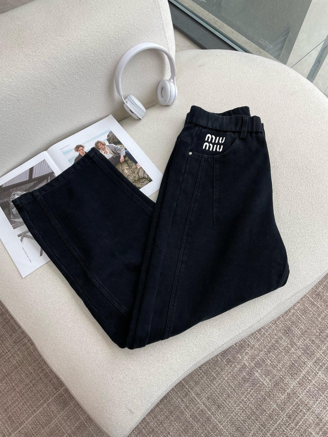 miumiu2025秋冬最新系列男士加厚休闲裤！内里加绒，非常保暖，北方的宝子们赶紧备上！采用客供弹力柔