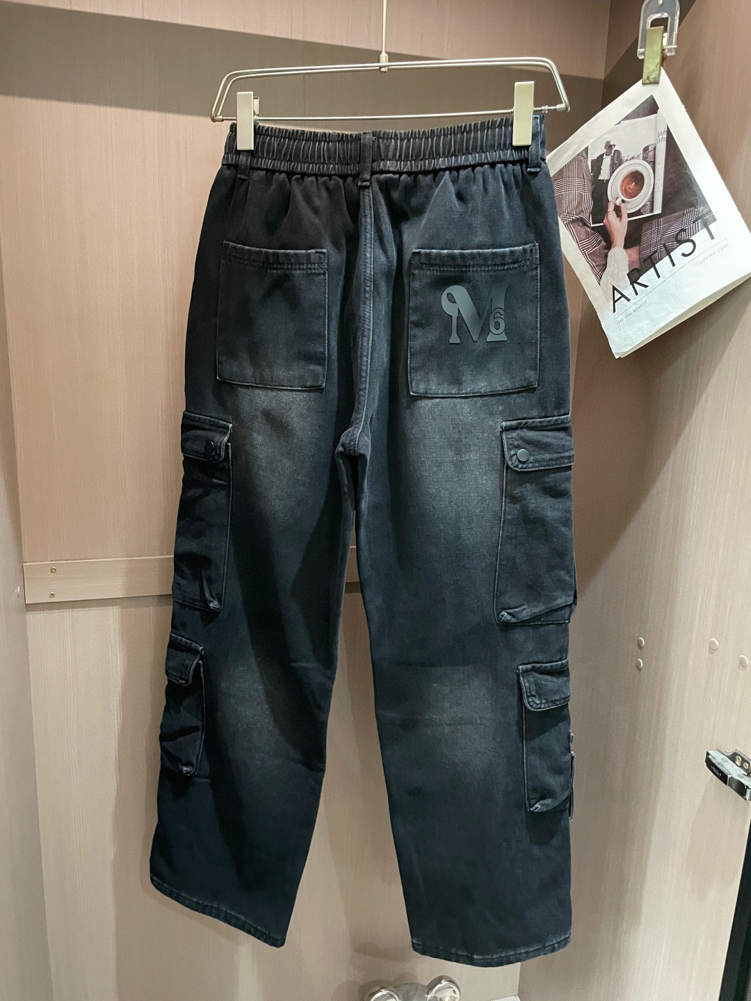 马吉拉 秋冬最新休闲工装牛仔裤 加厚款！潮人必备 非常个性！内里加绒，非常保暖！舒适度极高。腰部订制松紧