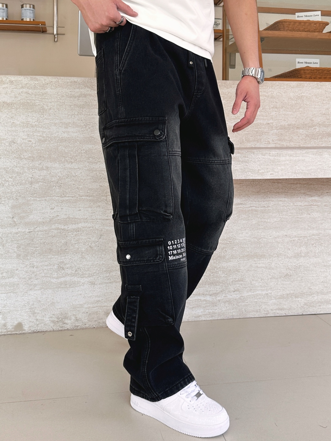 马吉拉 秋冬最新休闲工装牛仔裤 加厚款！潮人必备 非常个性！内里加绒，非常保暖！舒适度极高。腰部订制松紧