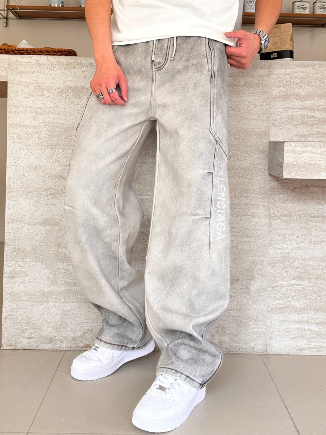 巴黎世家 2025秋冬最新系列男士加厚休闲裤！内里加绒，非常保暖，北方的宝子们赶紧备上！采用客供弹力柔棉