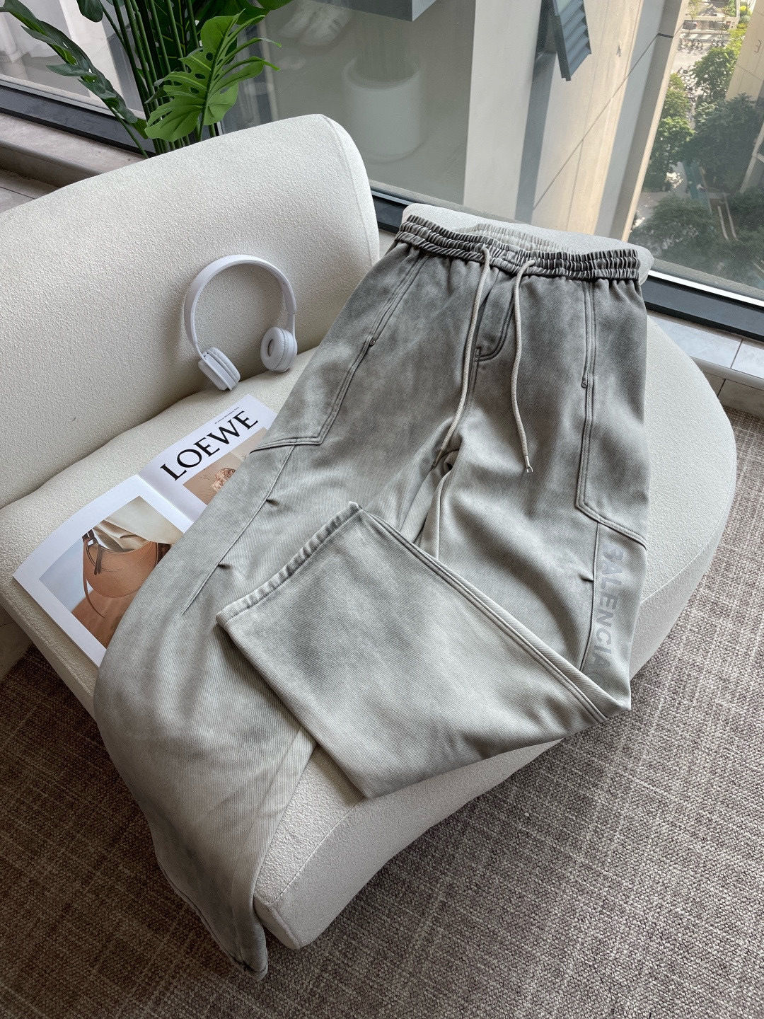 巴黎世家 2025秋冬最新系列男士加厚休闲裤！内里加绒，非常保暖，北方的宝子们赶紧备上！采用客供弹力柔棉