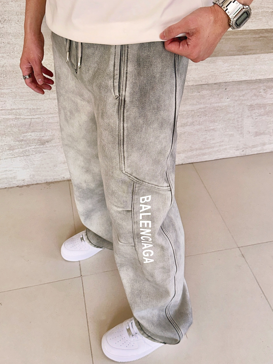 巴黎世家 2025秋冬最新系列男士加厚休闲裤！内里加绒，非常保暖，北方的宝子们赶紧备上！采用客供弹力柔棉