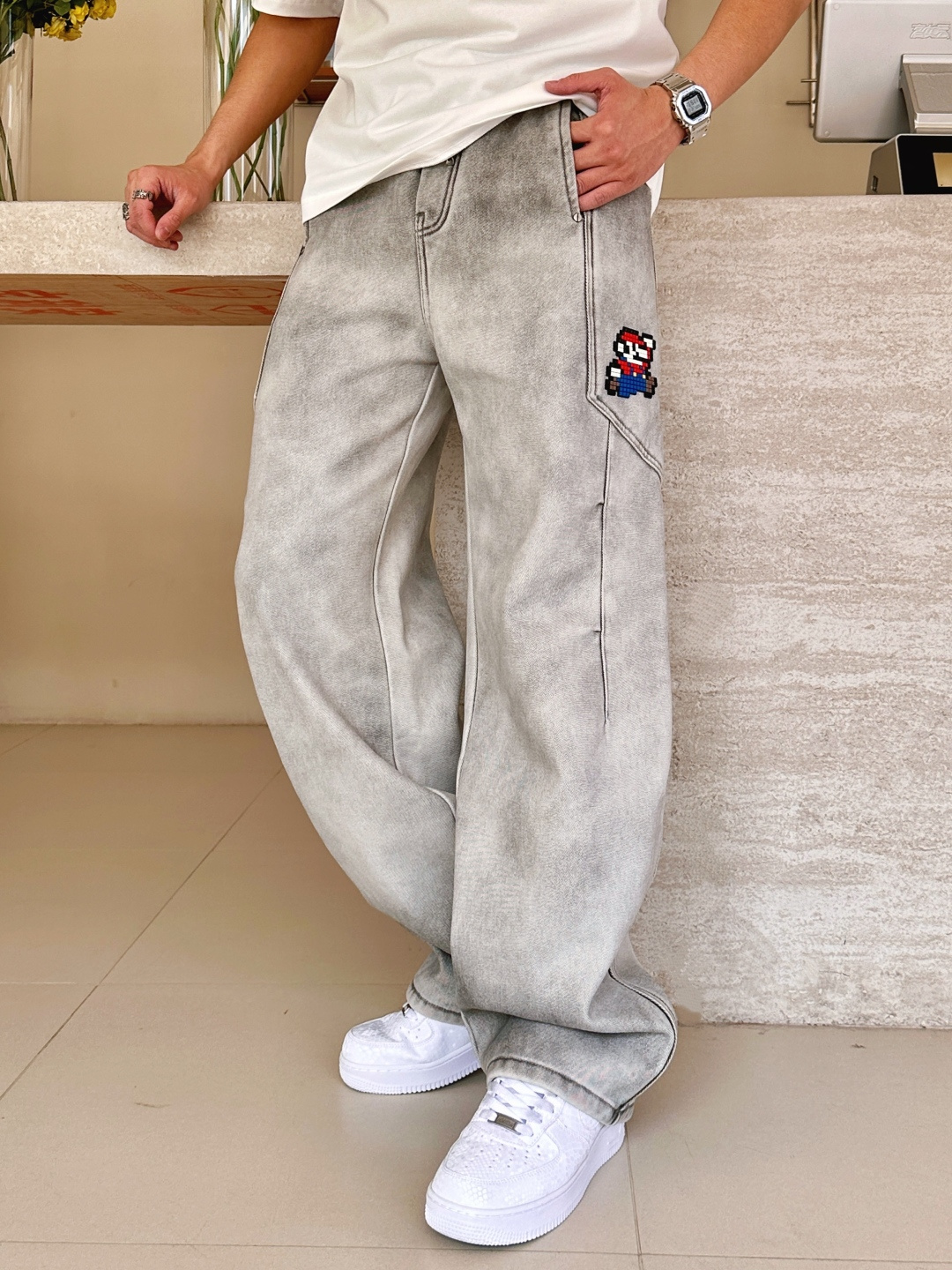 Lv 2025秋冬最新系列男士加厚休闲裤！内里加绒，非常保暖，北方的宝子们赶紧备上！采用客供弹力柔棉材质