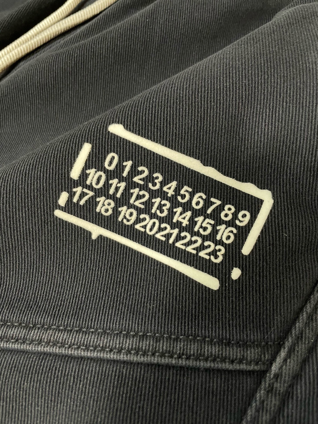 马吉拉 2025秋冬最新系列男士加厚休闲裤！内里加绒，非常保暖，北方的宝子们赶紧备上！采用客供弹力柔棉材