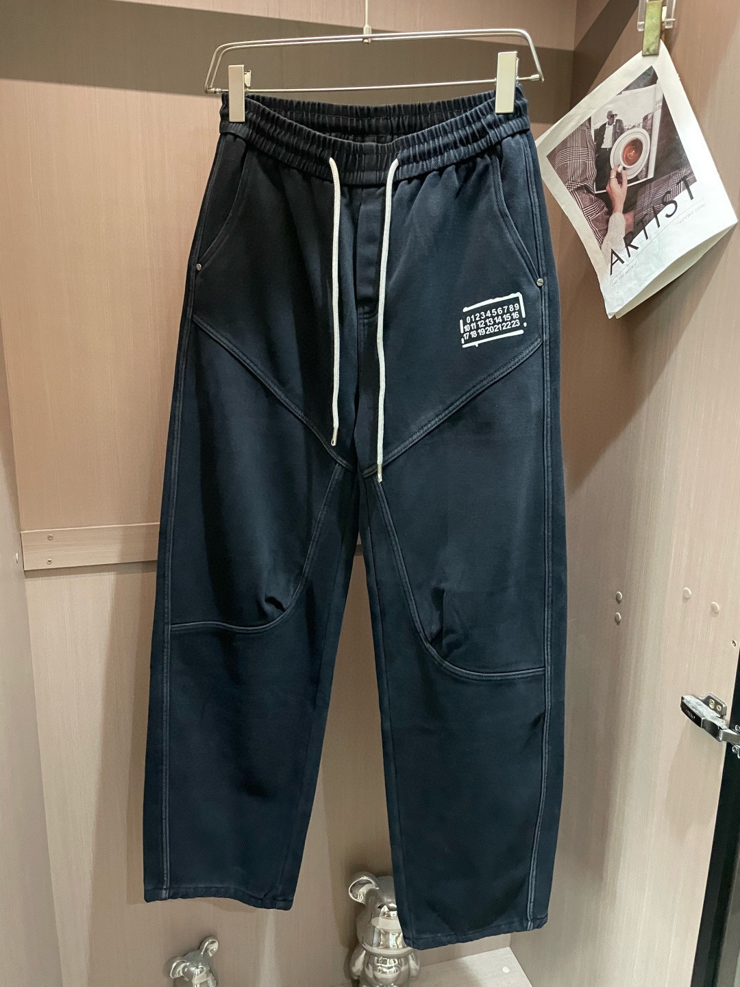 马吉拉 2025秋冬最新系列男士加厚休闲裤！内里加绒，非常保暖，北方的宝子们赶紧备上！采用客供弹力柔棉材