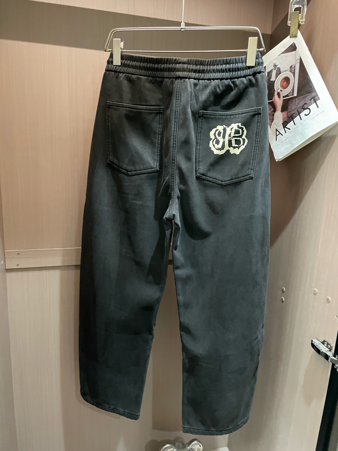 巴黎世家 2025秋冬最新系列男士加厚休闲裤！内里加绒，非常保暖，北方的宝子们赶紧备上！采用客供弹力柔棉