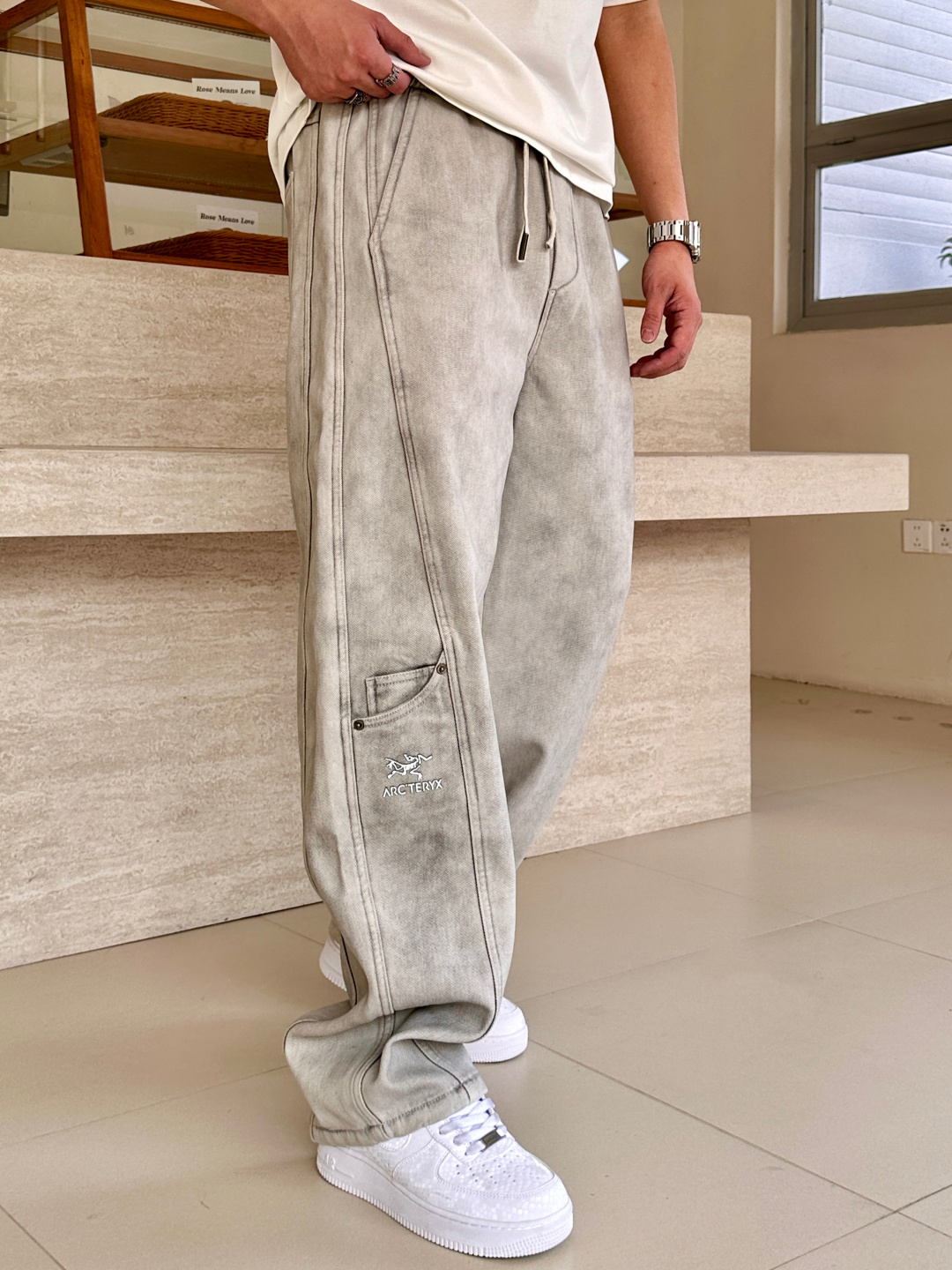 始祖鸟 2025秋冬最新系列男士加厚休闲裤！内里加绒，非常保暖，北方的宝子们赶紧备上！采用客供弹力柔棉材