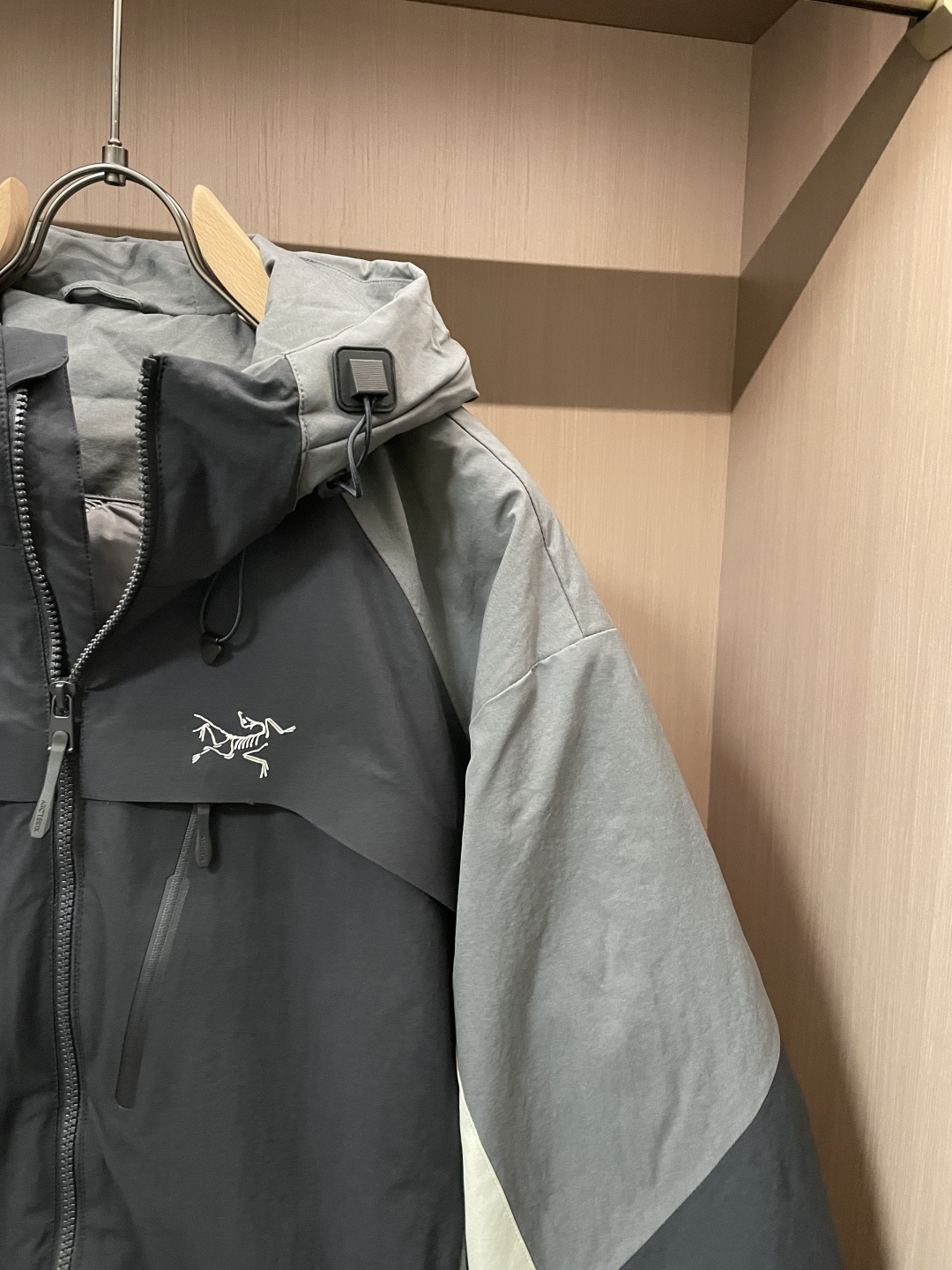 🔥始祖鸟加棉拼色户外夹克｜秋冬硬核保暖款！✨加棉锁温+GTX面料：内里填充高弹蓄热棉，-10℃也能扛，外