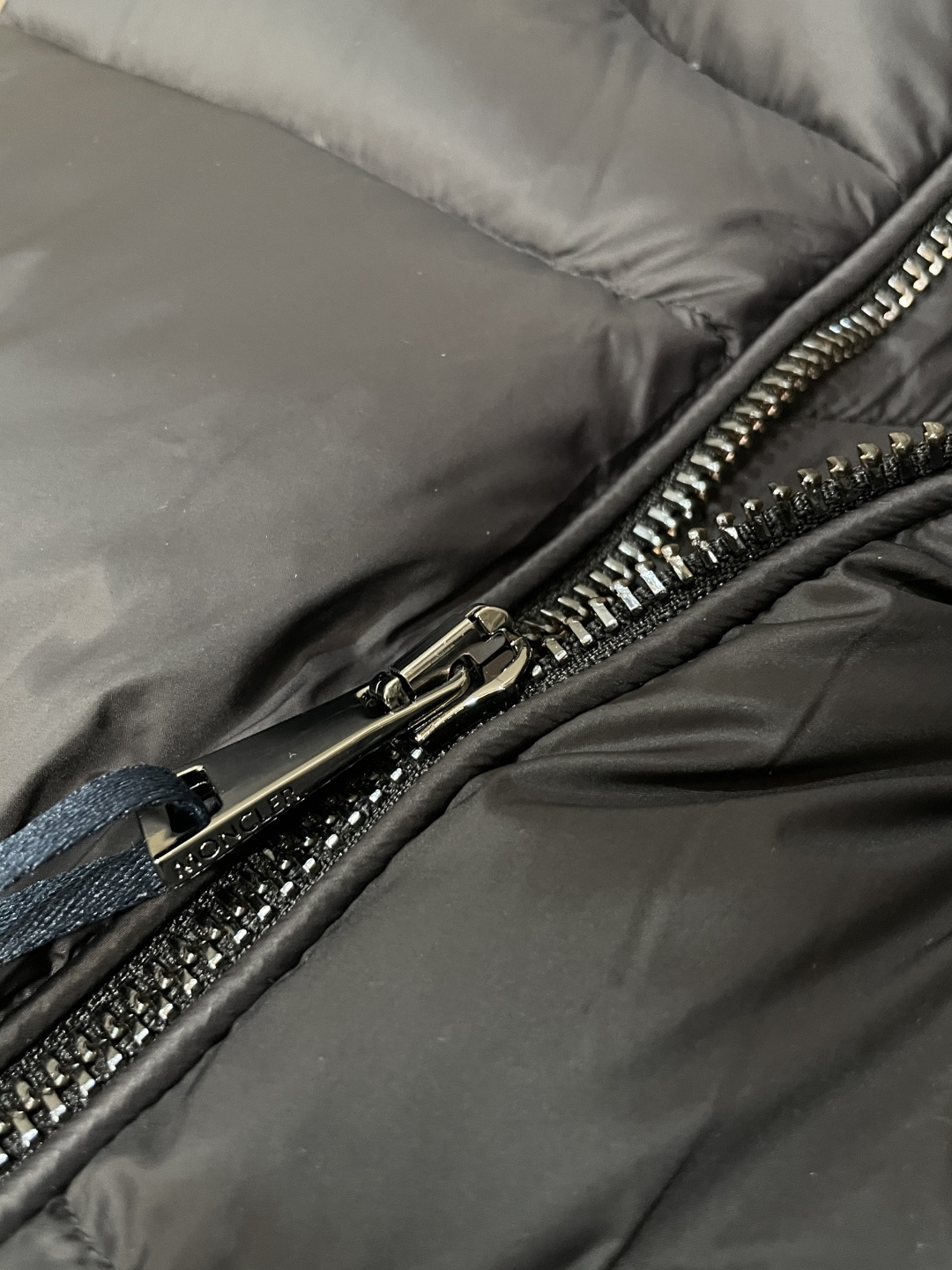 蒙口 2025FW羽绒马甲 潮人必备单品！高级定制 最高标准90绒，成分支持检测，一流保暖性能。内里双层