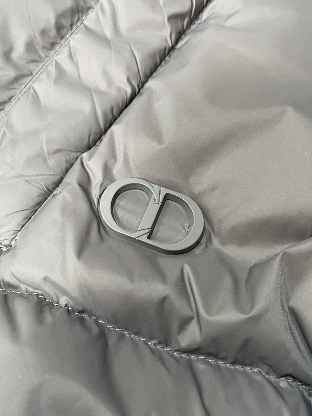 Dior 贸易公司订单！2025ss秋冬新品 官网同步 超有型 简洁舒适的羽绒服定制最高等90白鸭绒防钻