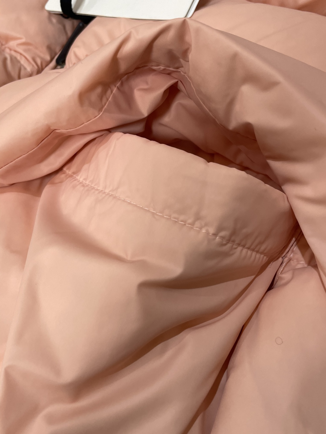 蒙口 (女款）贸易公司订单！2025ss秋冬新品 官网同步 超有型 简洁舒适的羽绒服定制最高等90白鸭绒