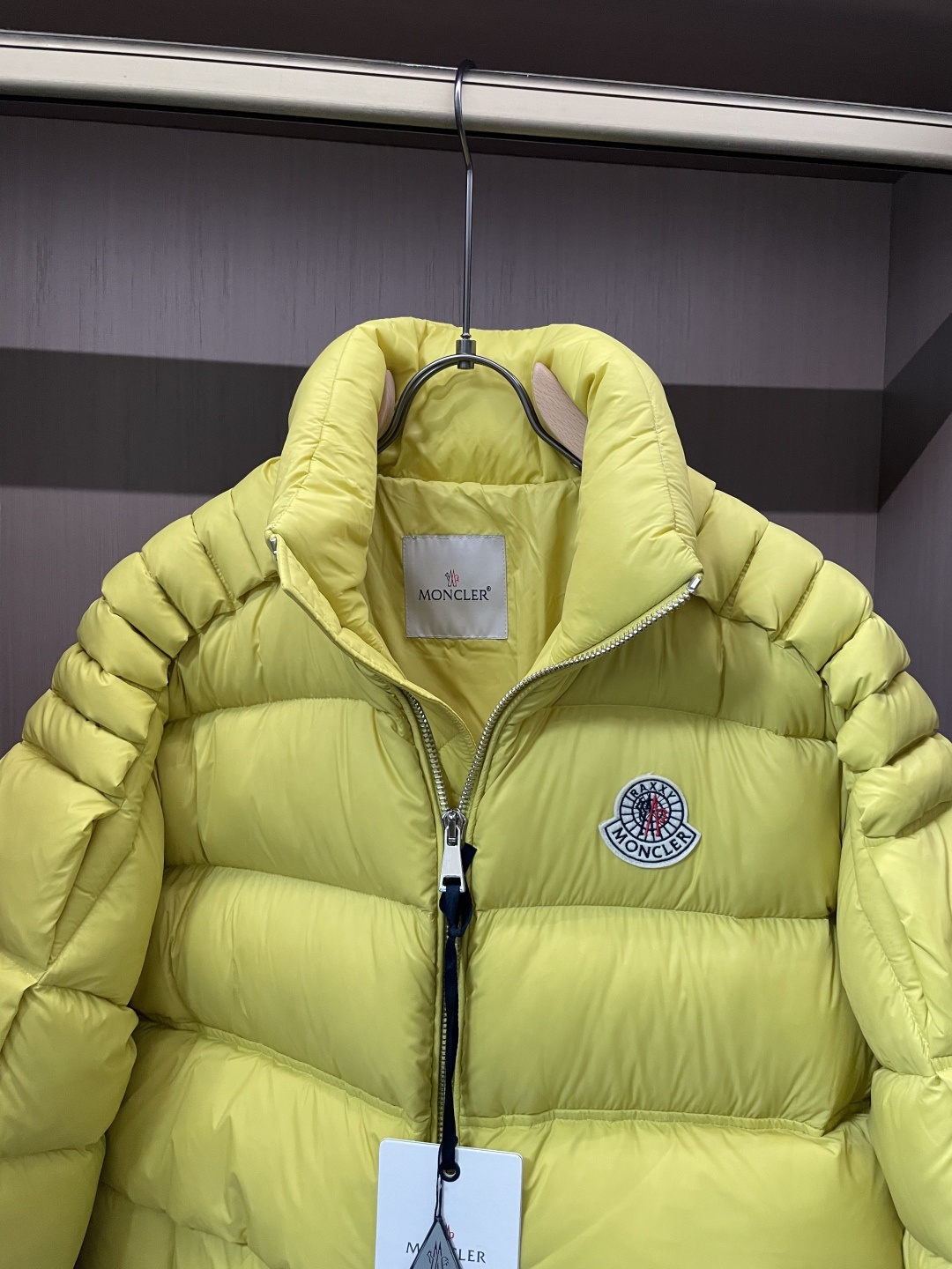 蒙口 (女款）贸易公司订单！2025ss秋冬新品 官网同步 超有型 简洁舒适的羽绒服定制最高等90白鸭绒