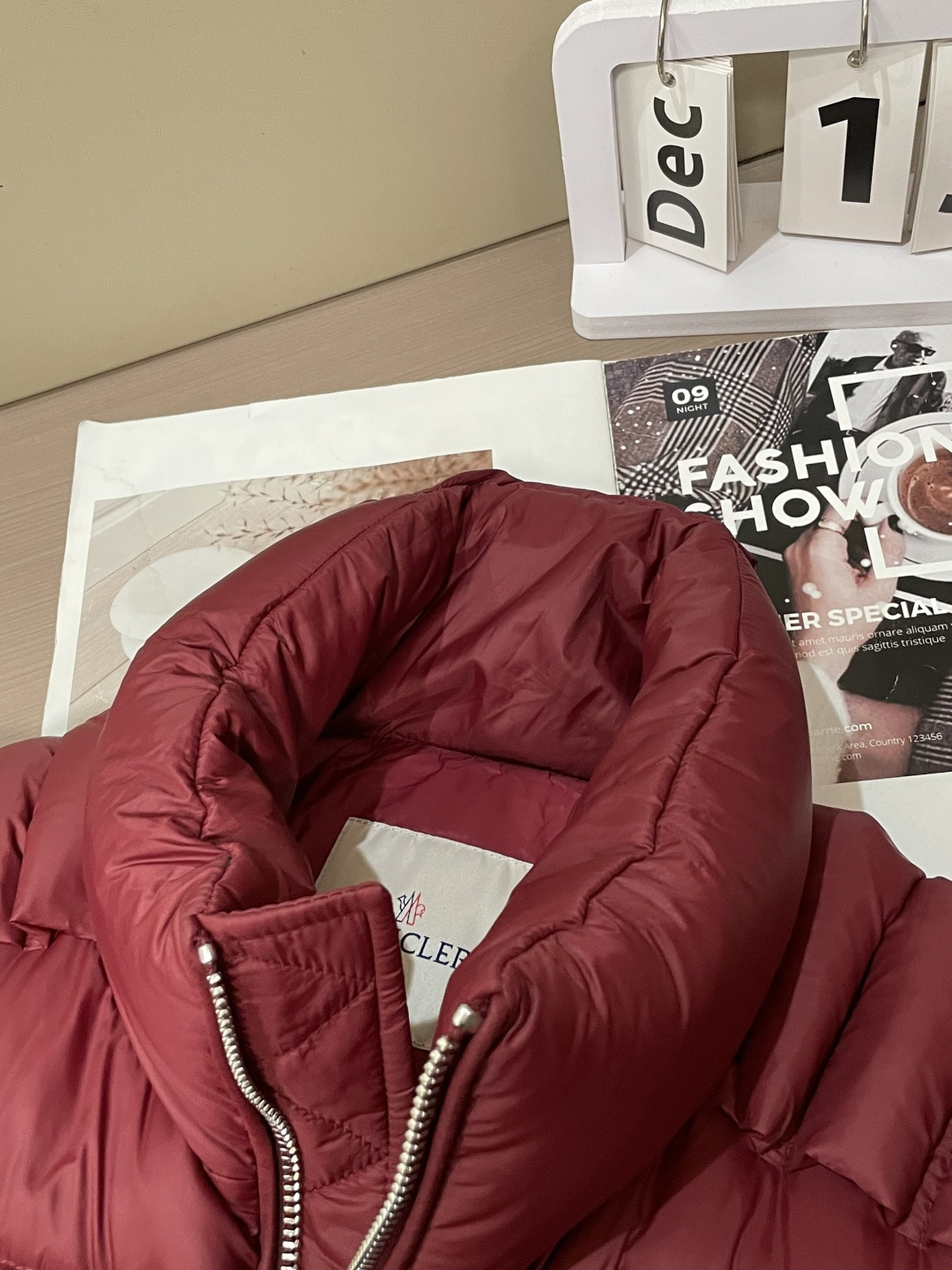 蒙口 (女款）贸易公司订单！2025ss秋冬新品 官网同步 超有型 简洁舒适的羽绒服定制最高等90白鸭绒