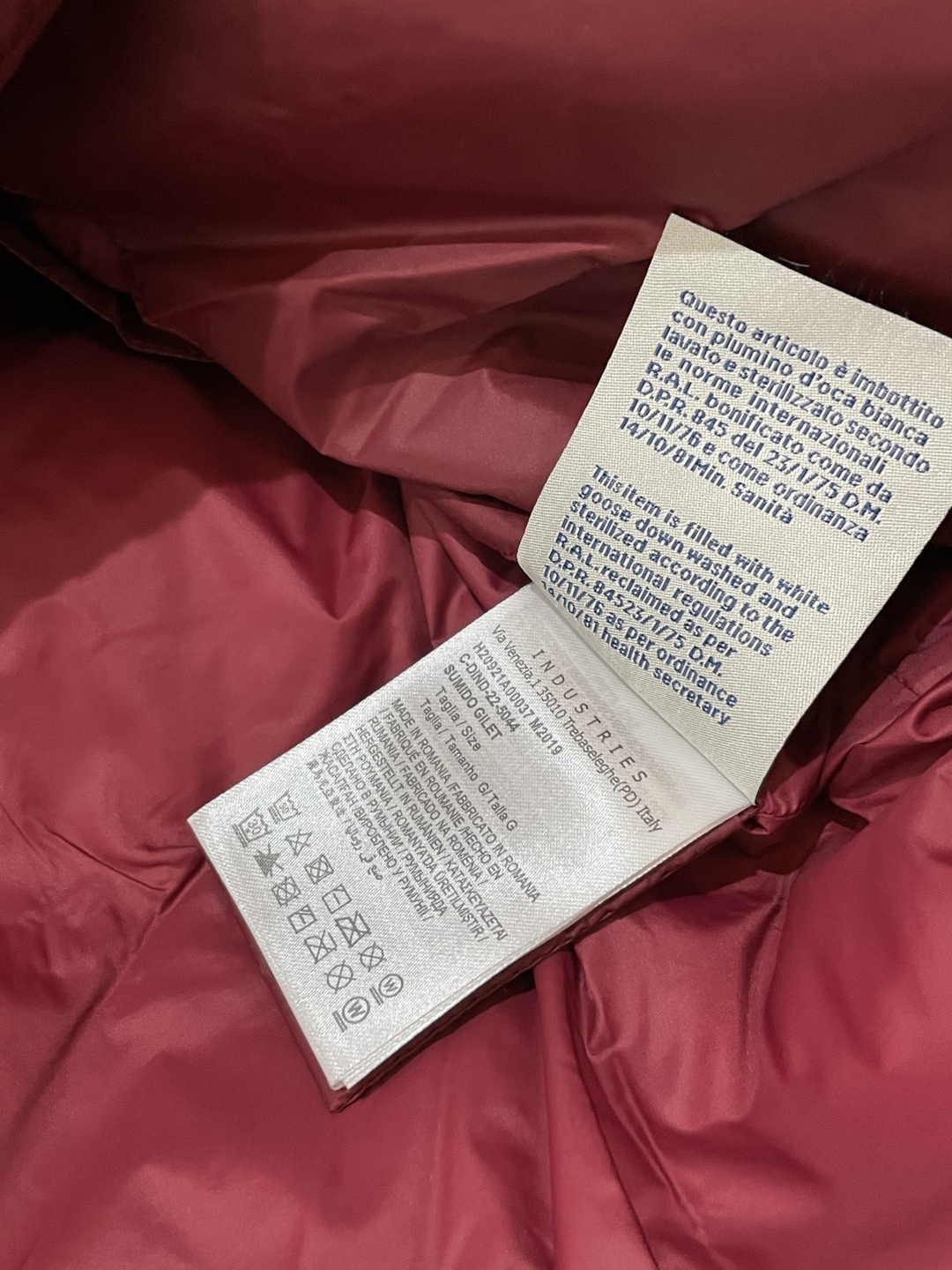 蒙口 (女款）贸易公司订单！2025ss秋冬新品 官网同步 超有型 简洁舒适的羽绒服定制最高等90白鸭绒