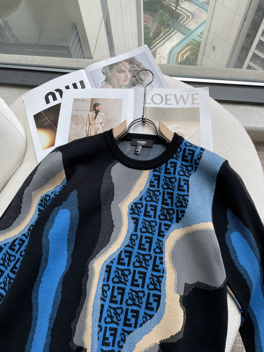 FD 重磅推荐！2025aw秋冬新款 专柜同步 时尚经典基础款针织衫 秋冬必备款 采用针织衫加厚毛衣，精