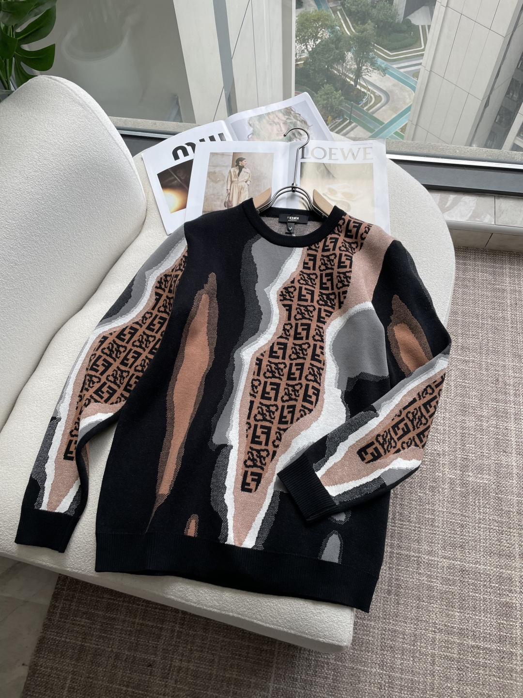 FD 重磅推荐！2025aw秋冬新款 专柜同步 时尚经典基础款针织衫 秋冬必备款 采用针织衫加厚毛衣，精