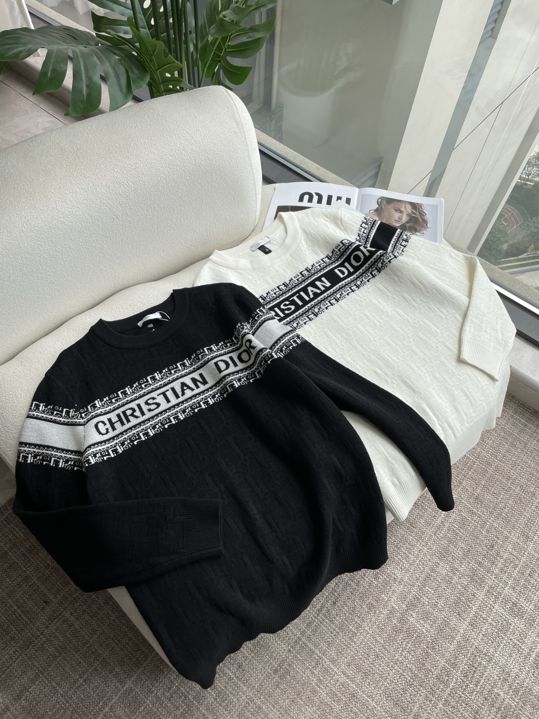 Dior 重磅推荐！2025aw秋冬新款 专柜同步 时尚经典基础款针织衫 秋冬必备款 采用针织衫加厚毛衣