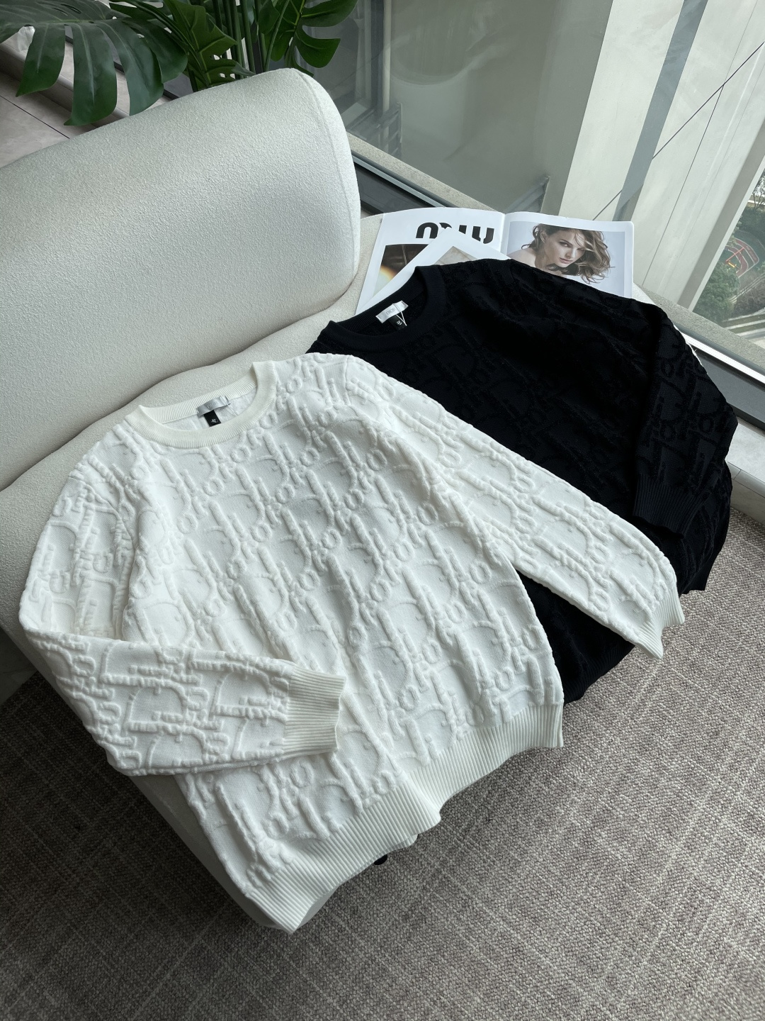 Dior 重磅推荐！2025aw秋冬新款 专柜同步 时尚经典基础款针织衫 秋冬必备款 采用针织衫加厚毛衣