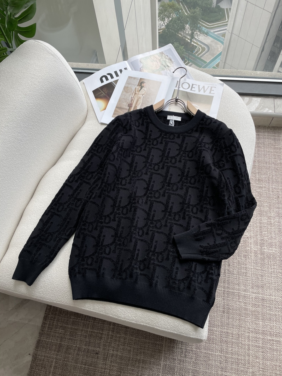 Dior 重磅推荐！2025aw秋冬新款 专柜同步 时尚经典基础款针织衫 秋冬必备款 采用针织衫加厚毛衣