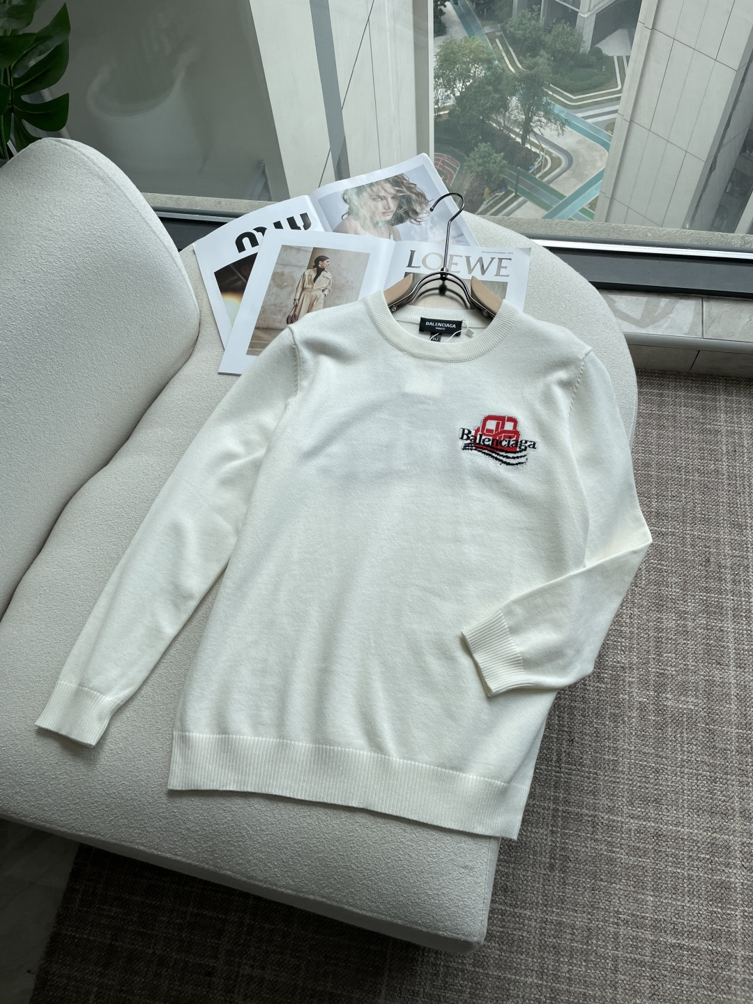 巴黎世家 重磅推荐！2025aw秋冬新款 专柜同步 时尚经典基础款针织衫 秋冬必备款 采用针织衫加厚毛衣