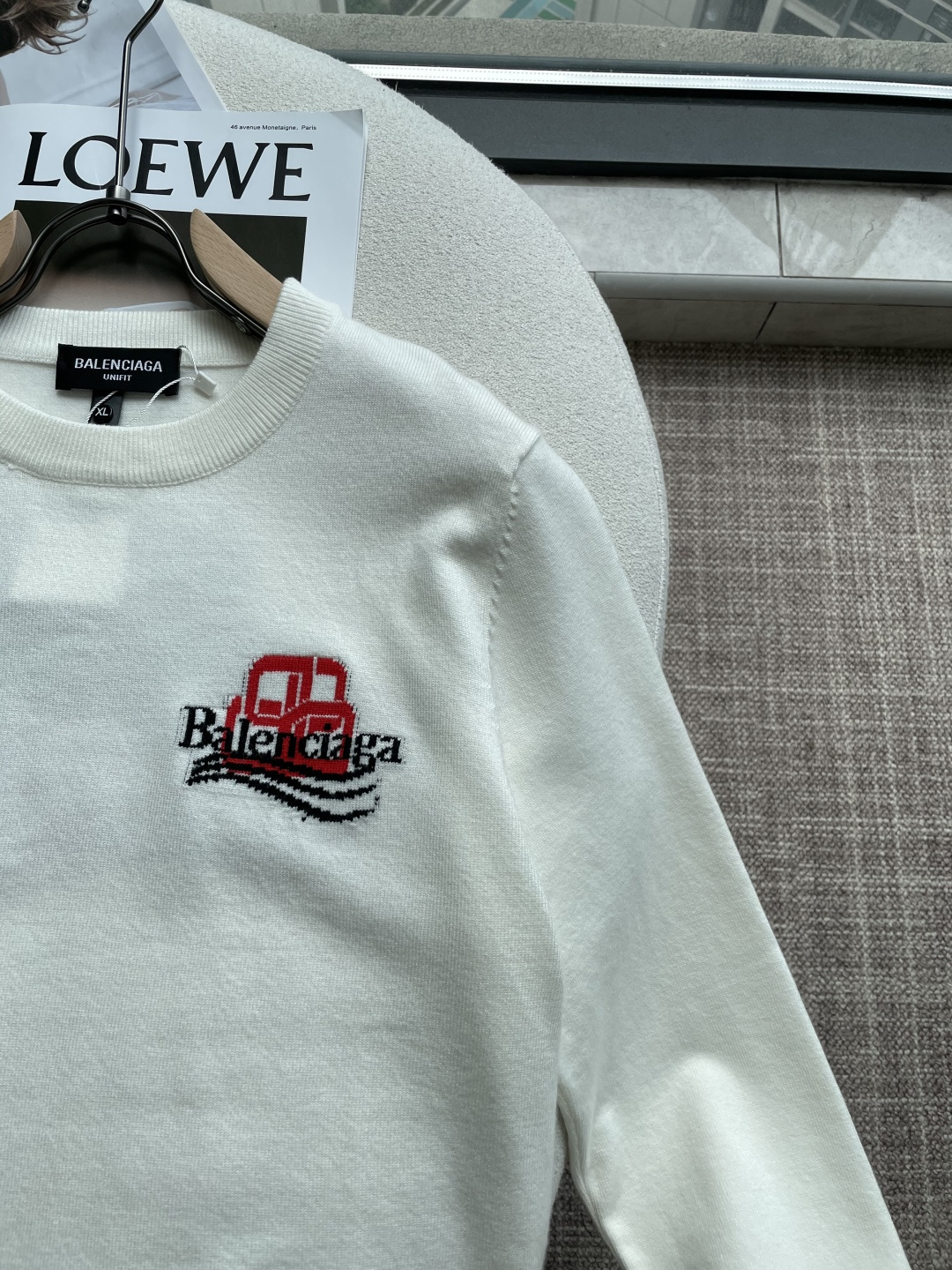 巴黎世家 重磅推荐！2025aw秋冬新款 专柜同步 时尚经典基础款针织衫 秋冬必备款 采用针织衫加厚毛衣