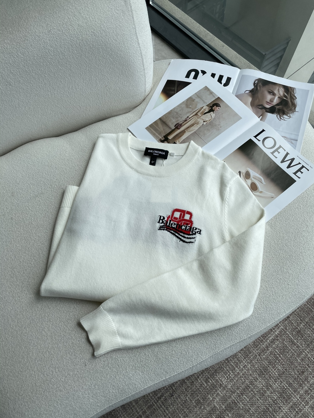 巴黎世家 重磅推荐！2025aw秋冬新款 专柜同步 时尚经典基础款针织衫 秋冬必备款 采用针织衫加厚毛衣