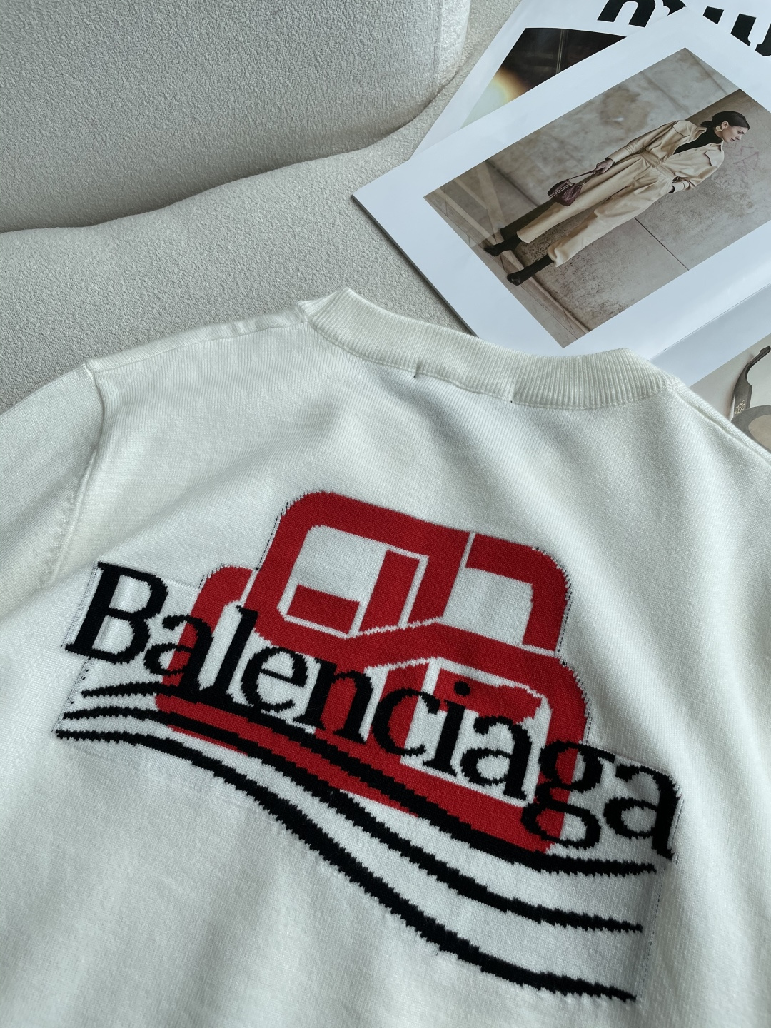 巴黎世家 重磅推荐！2025aw秋冬新款 专柜同步 时尚经典基础款针织衫 秋冬必备款 采用针织衫加厚毛衣