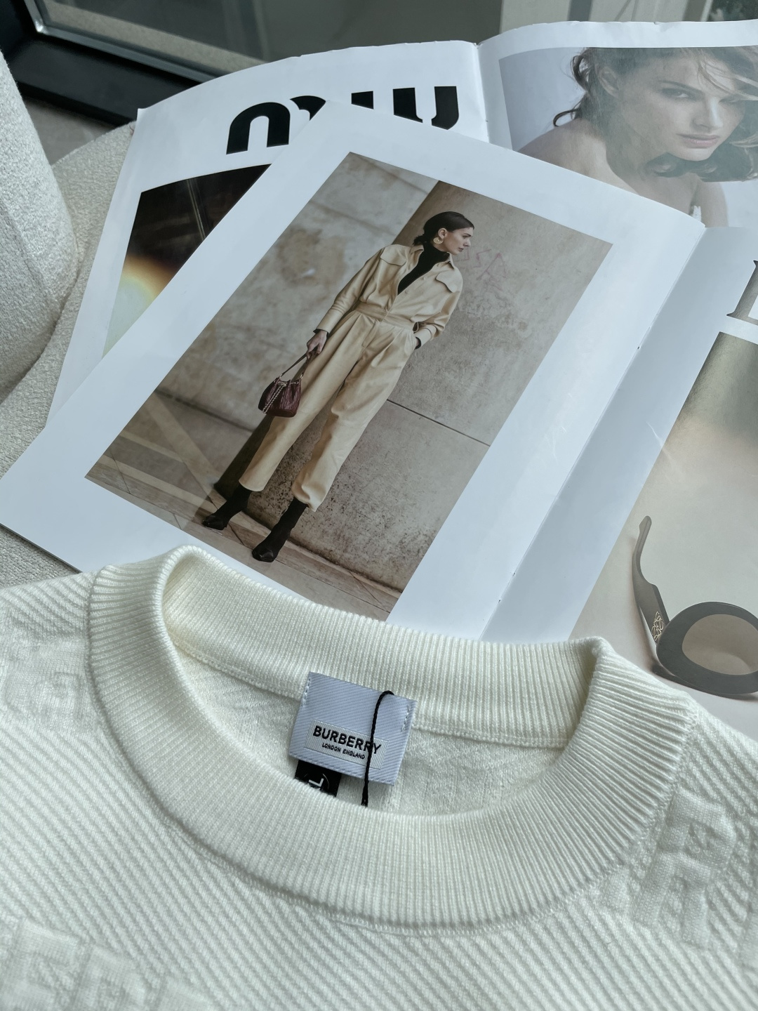 BUR 重磅推荐！2025aw秋冬新款 专柜同步 时尚经典基础款针织衫 秋冬必备款 采用针织衫加厚毛衣，