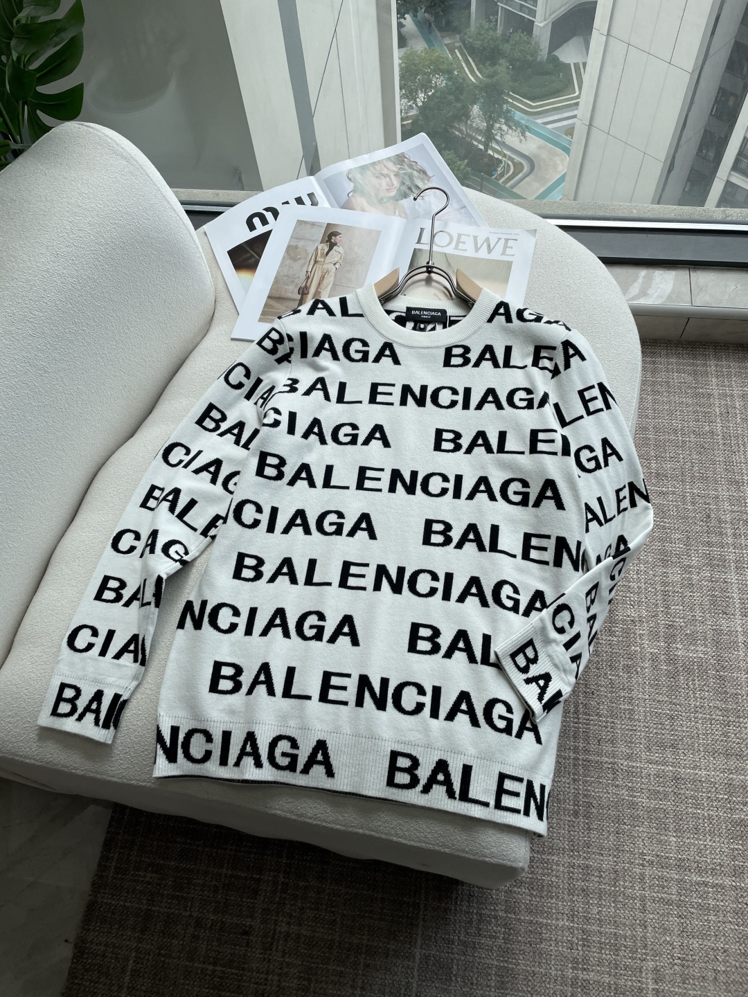 巴黎世家 重磅推荐！2025aw秋冬新款 专柜同步 时尚经典基础款针织衫 秋冬必备款 采用针织衫加厚毛衣