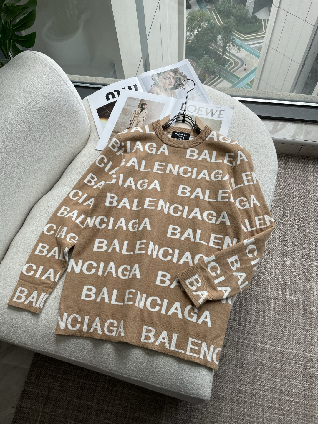 巴黎世家 重磅推荐！2025aw秋冬新款 专柜同步 时尚经典基础款针织衫 秋冬必备款 采用针织衫加厚毛衣