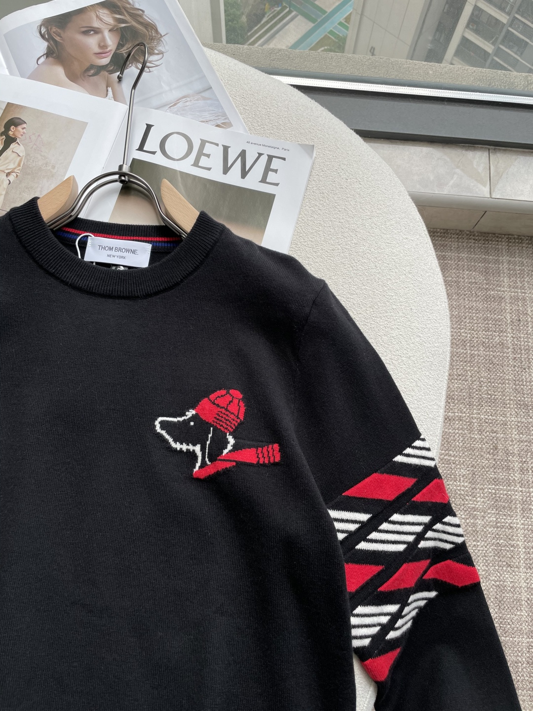 TB 重磅推荐！2025aw秋冬新款 专柜同步 时尚经典基础款针织衫 秋冬必备款 采用针织衫加厚毛衣，精