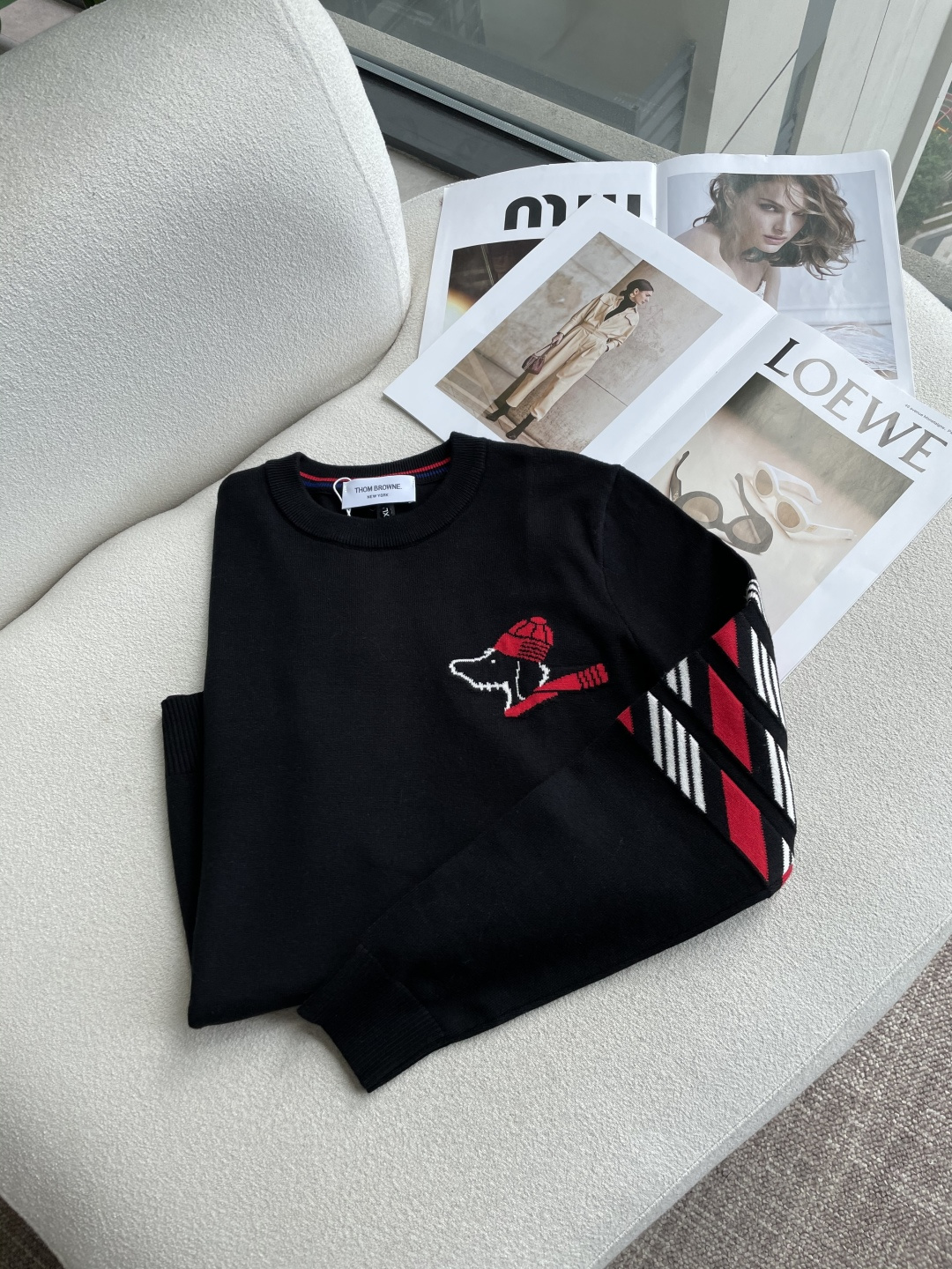 TB 重磅推荐！2025aw秋冬新款 专柜同步 时尚经典基础款针织衫 秋冬必备款 采用针织衫加厚毛衣，精