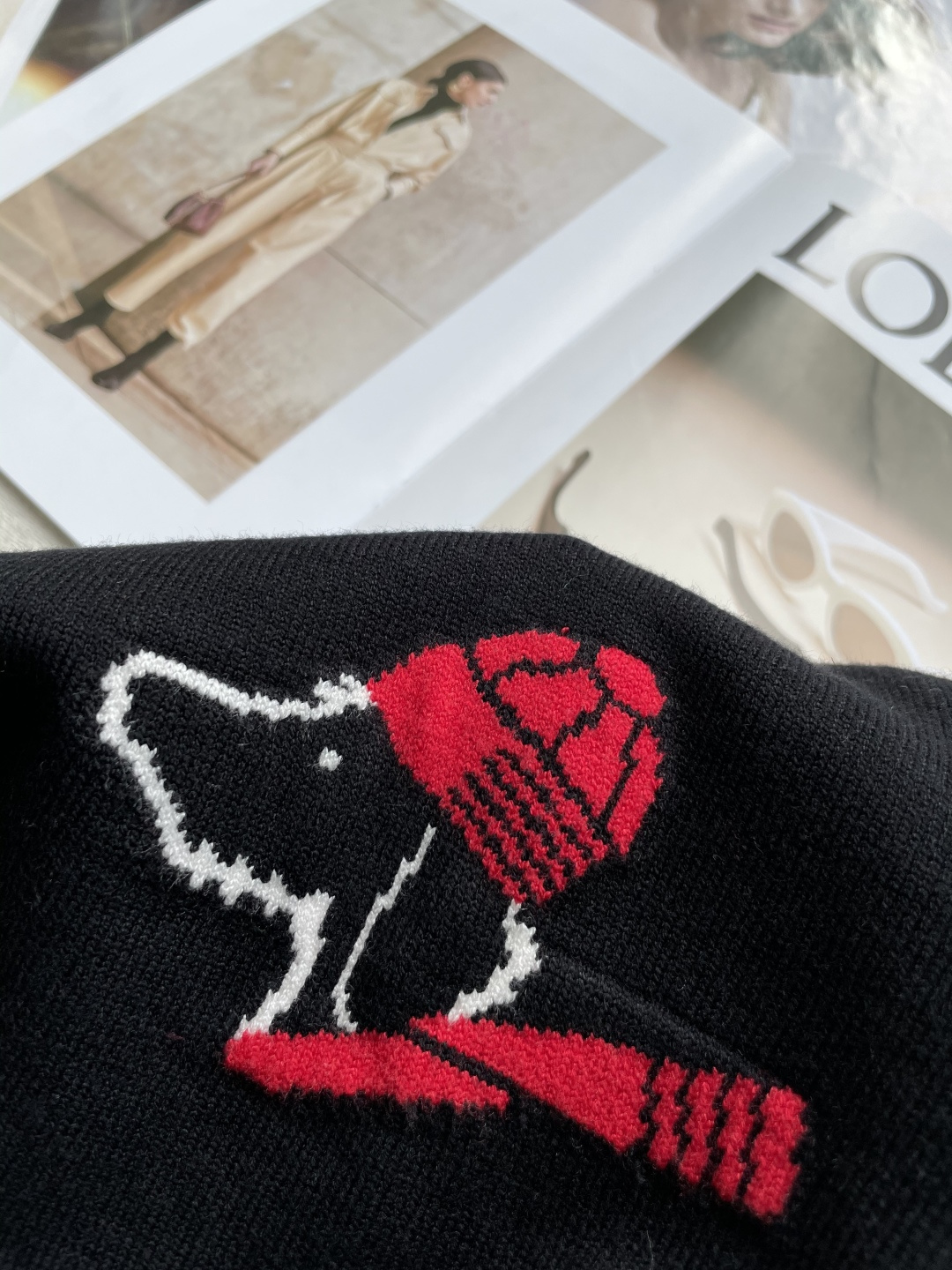 TB 重磅推荐！2025aw秋冬新款 专柜同步 时尚经典基础款针织衫 秋冬必备款 采用针织衫加厚毛衣，精