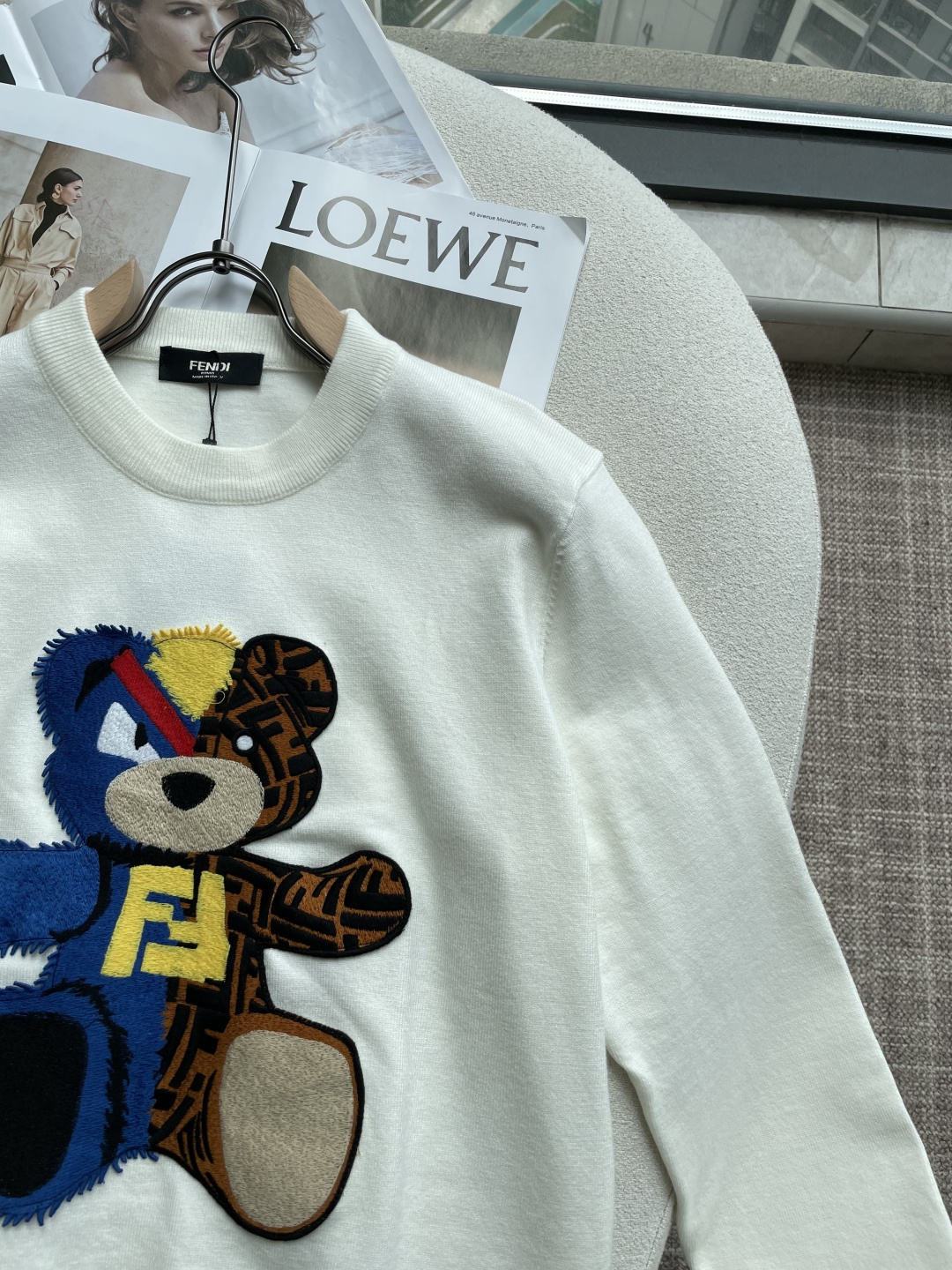 FD 重磅推荐！2025aw秋冬新款 专柜同步 时尚经典基础款针织衫 秋冬必备款 采用针织衫加厚毛衣，精