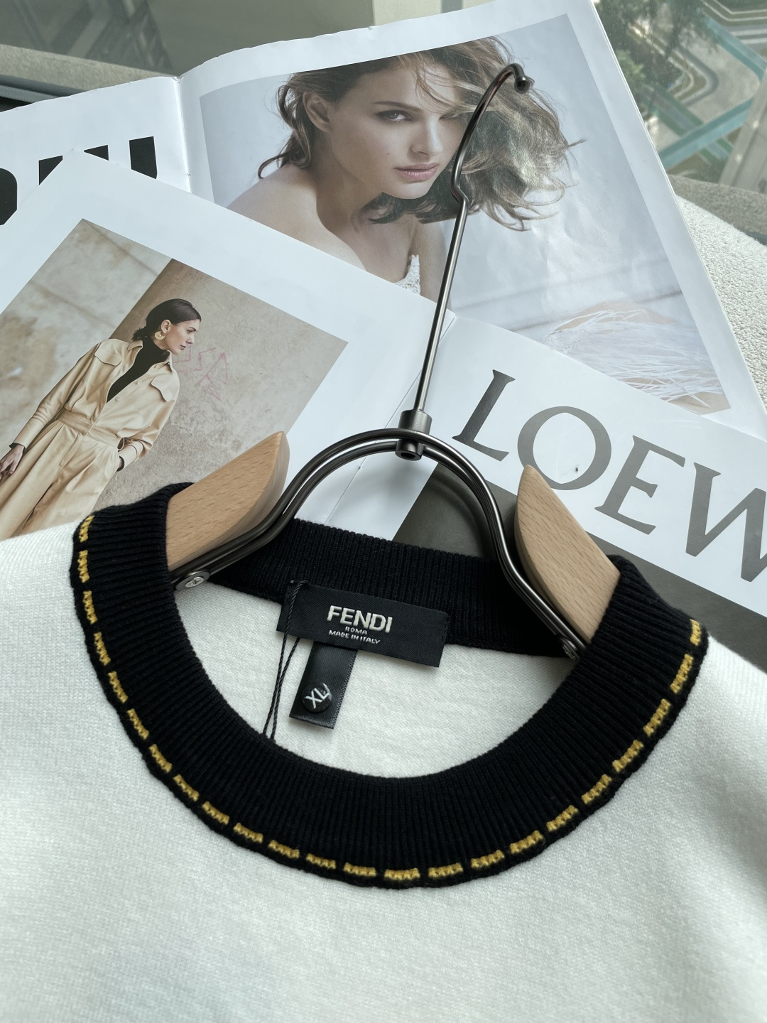 FD 重磅推荐！2025aw秋冬新款 专柜同步 时尚经典基础款针织衫 秋冬必备款 采用针织衫加厚毛衣，精