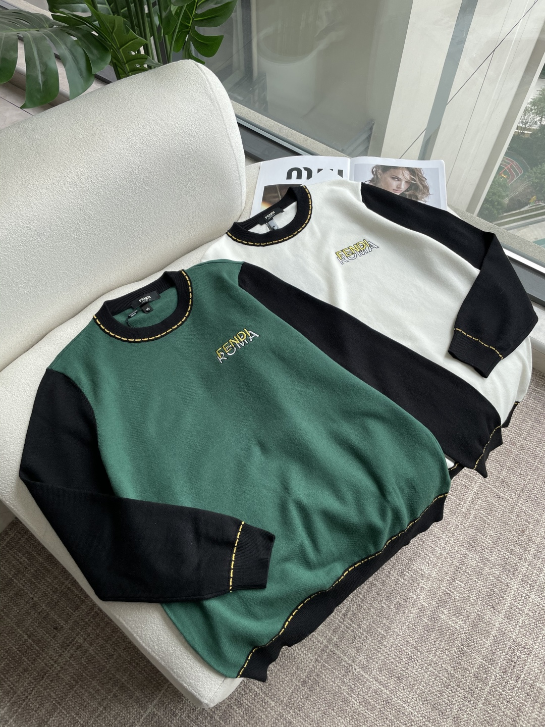 FD 重磅推荐！2025aw秋冬新款 专柜同步 时尚经典基础款针织衫 秋冬必备款 采用针织衫加厚毛衣，精