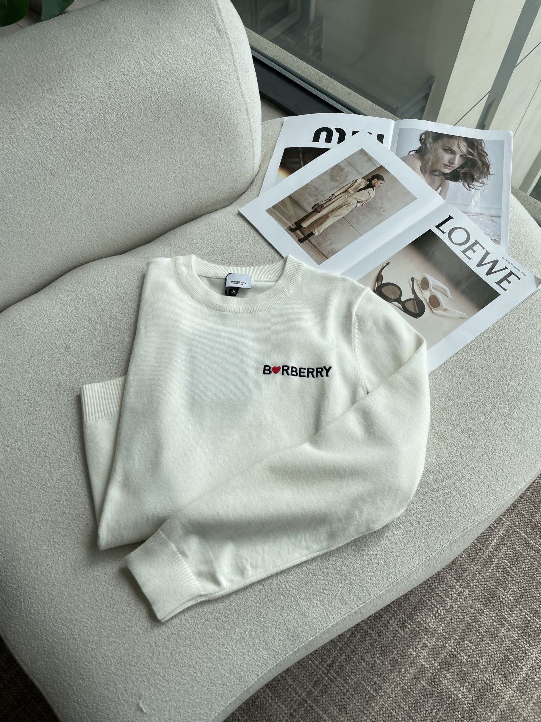 BUR 重磅推荐！2025aw秋冬新款 专柜同步 时尚经典基础款针织衫 秋冬必备款 采用针织衫加厚毛衣，