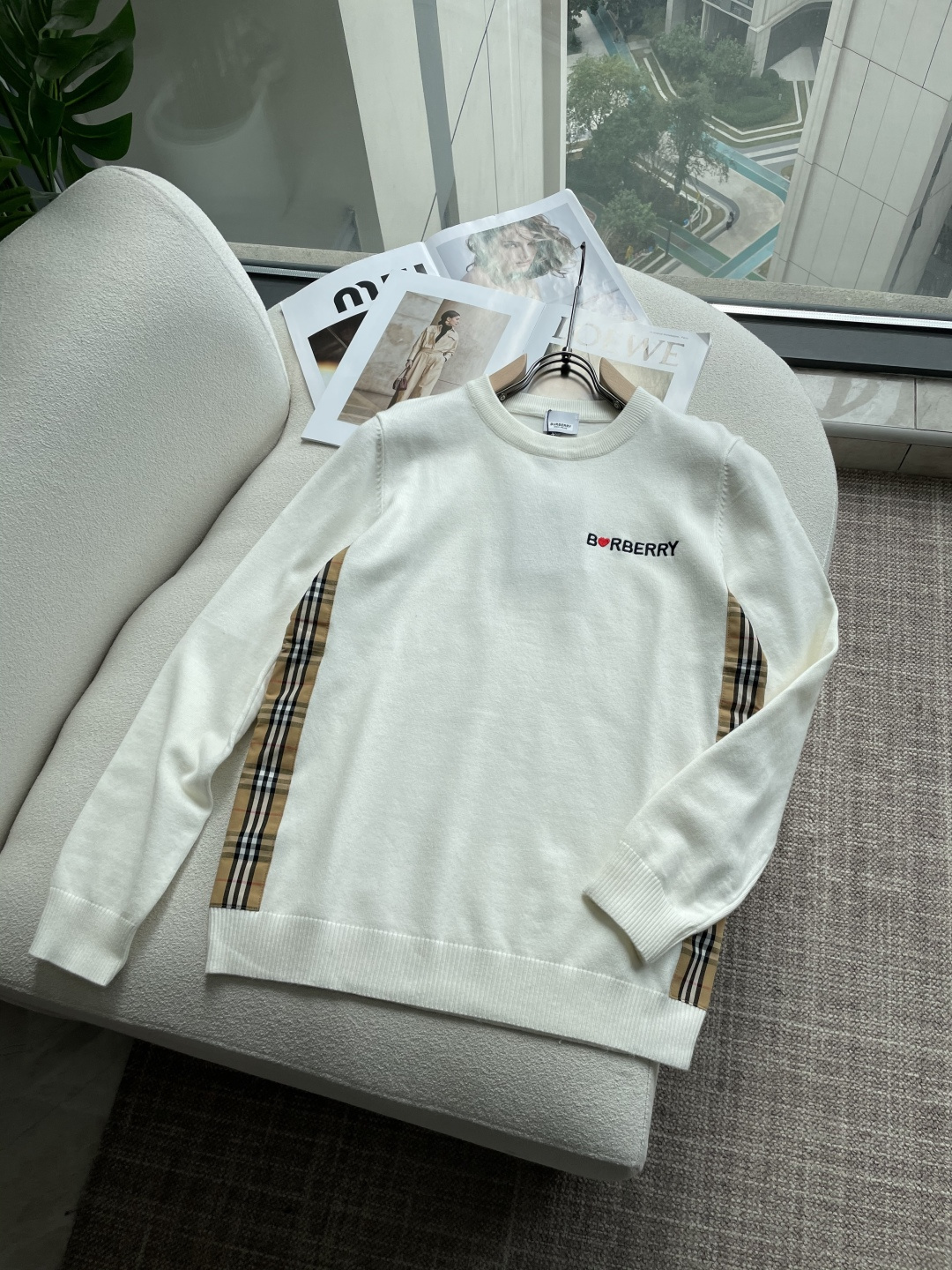 BUR 重磅推荐！2025aw秋冬新款 专柜同步 时尚经典基础款针织衫 秋冬必备款 采用针织衫加厚毛衣，