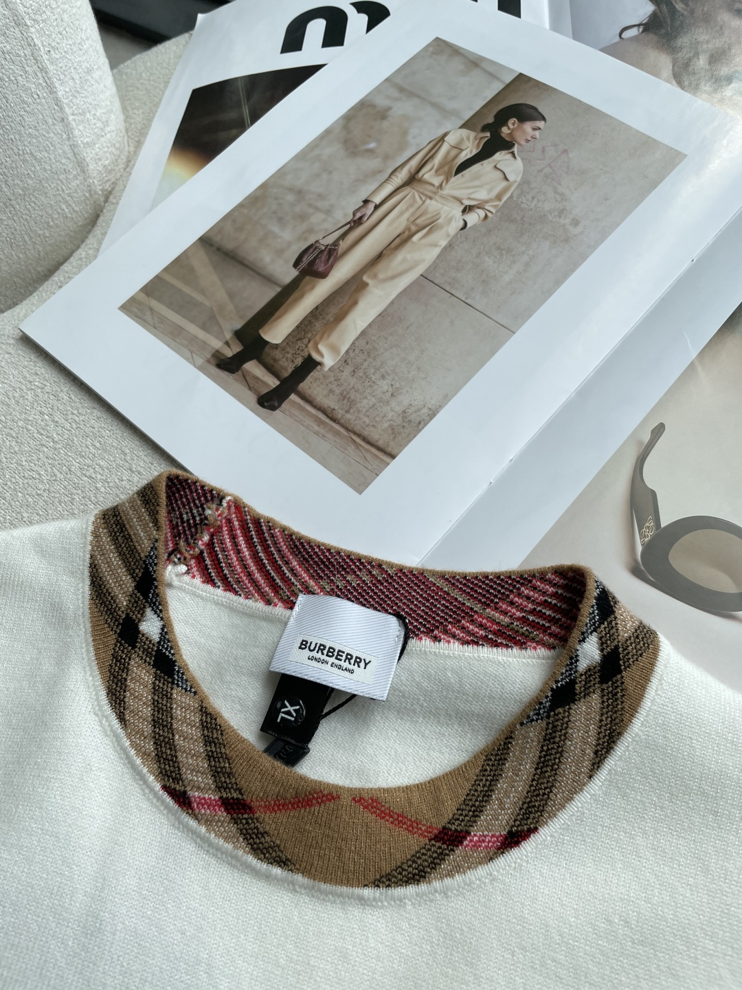 BUR 重磅推荐！2025aw秋冬新款 专柜同步 时尚经典基础款针织衫 秋冬必备款 采用针织衫加厚毛衣，