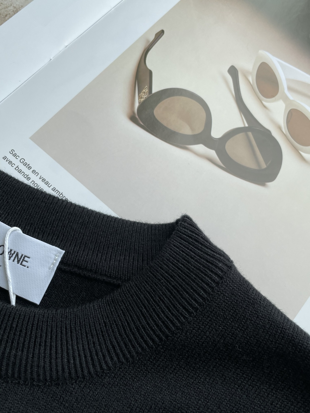 TB 重磅推荐！2025aw秋冬新款 专柜同步 时尚经典基础款针织衫 秋冬必备款 采用针织衫加厚毛衣，精