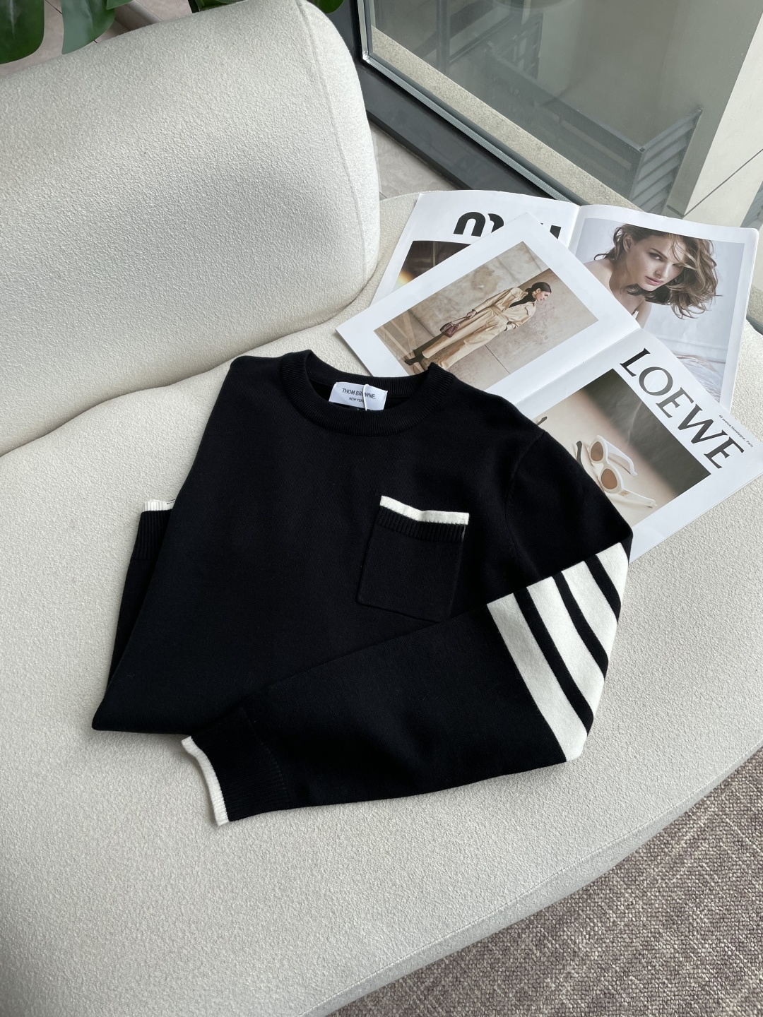 TB 重磅推荐！2025aw秋冬新款 专柜同步 时尚经典基础款针织衫 秋冬必备款 采用针织衫加厚毛衣，精