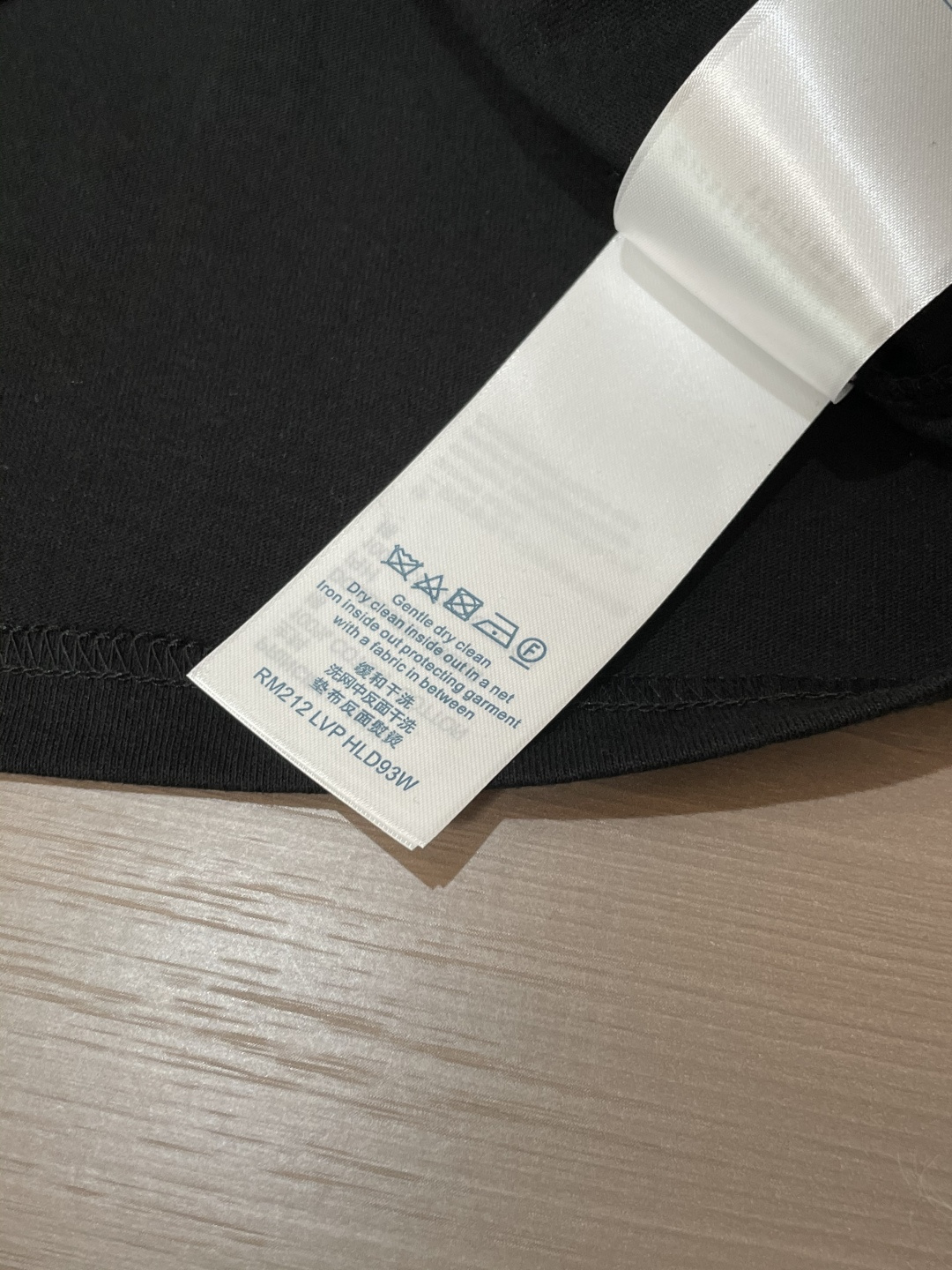 Lv 2026春夏新品 专柜同步上新！原版复刻，全品相 重工刺绣尺码S-XL