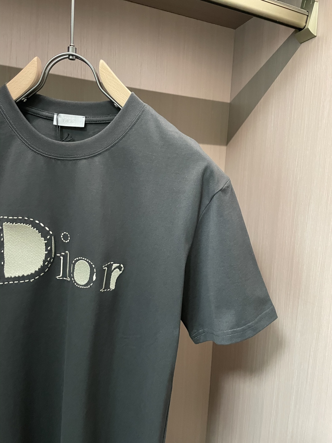 DIOR 2026春夏新品 专柜同步上新！原版复刻，全品相 重工刺绣尺码S-XL