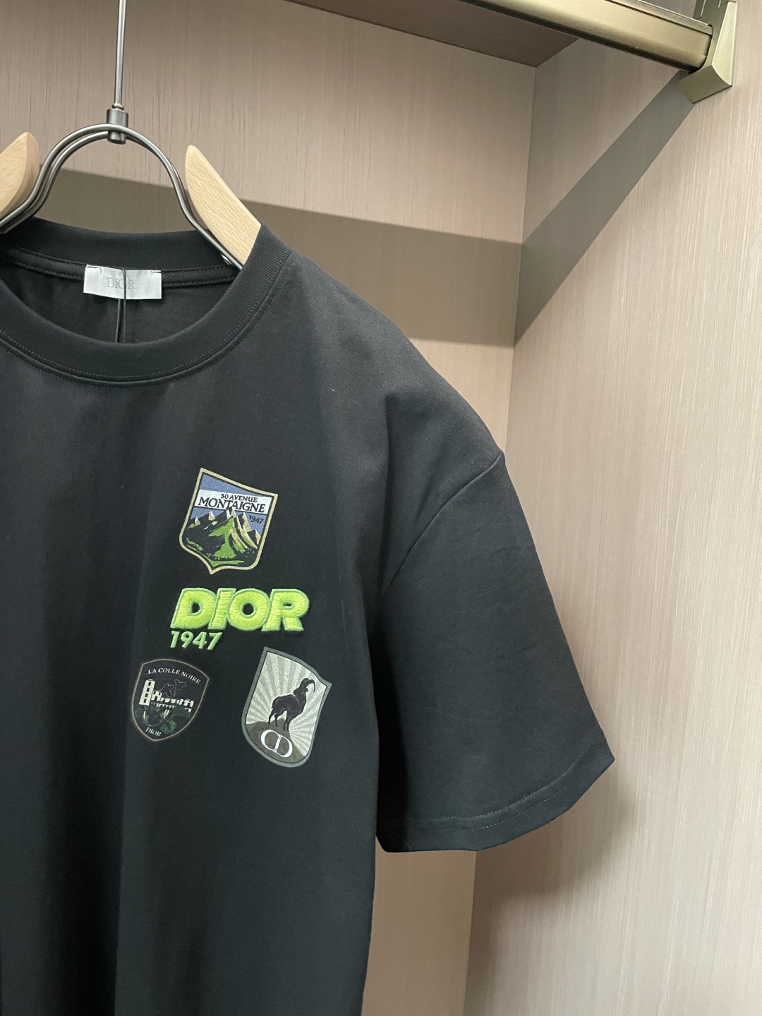 DIOR 2026春夏新品 专柜同步上新！原版复刻，全品相 重工刺绣尺码S-XL