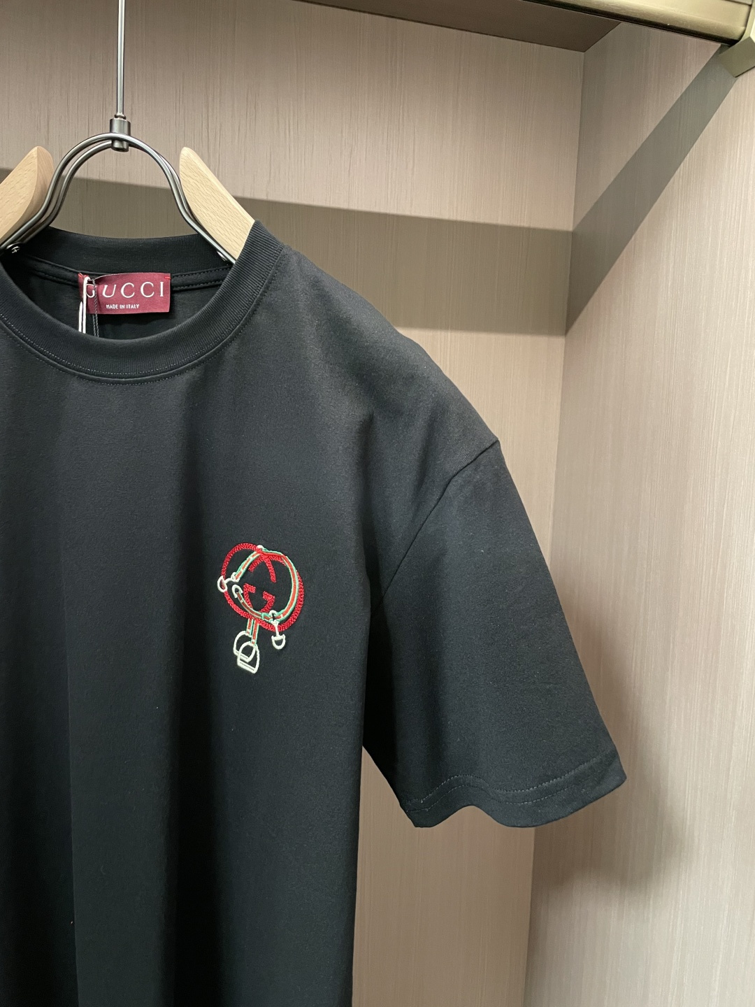 Gucc 2026春夏新品 专柜同步上新！原版复刻，全品相 重工刺绣尺码S-XL